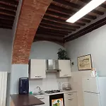 La Grotta Nel Borgo Roccastrada