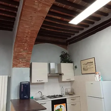 La Grotta Nel Borgo Roccastrada